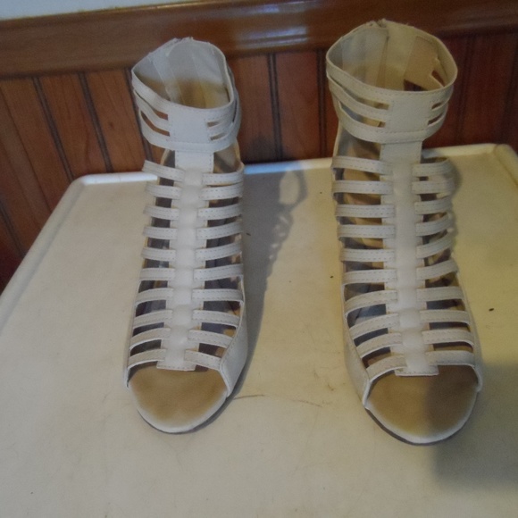 Roman Sandals - Picture 1 of 6